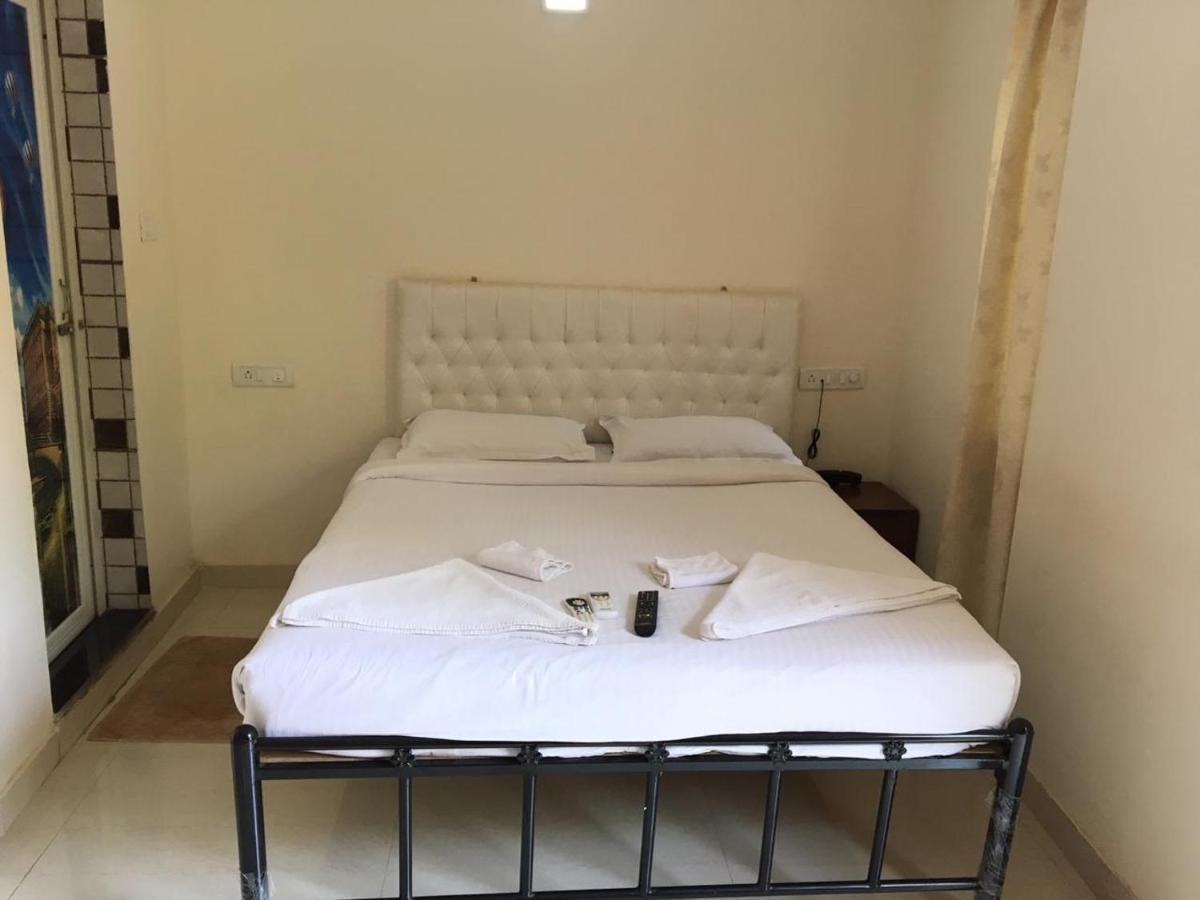 Jesant Valley Holiday Homes Кандолим Экстерьер фото